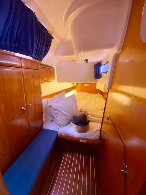 - Wind - Comodo Velero En Barcelona Hotel en barco